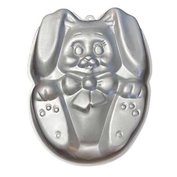 Wilton Cake Pan Vintage 1987 Wilton Easter Bunny Cake Pan 2105-2435 - Picture 1 of 7